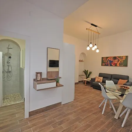 Apartment Palacete Centro Duque De Valais